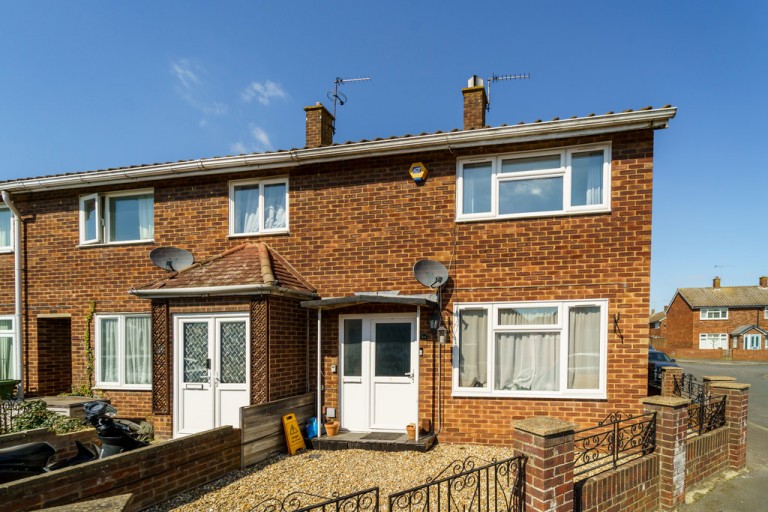 Hengrove Crescent, Ashford