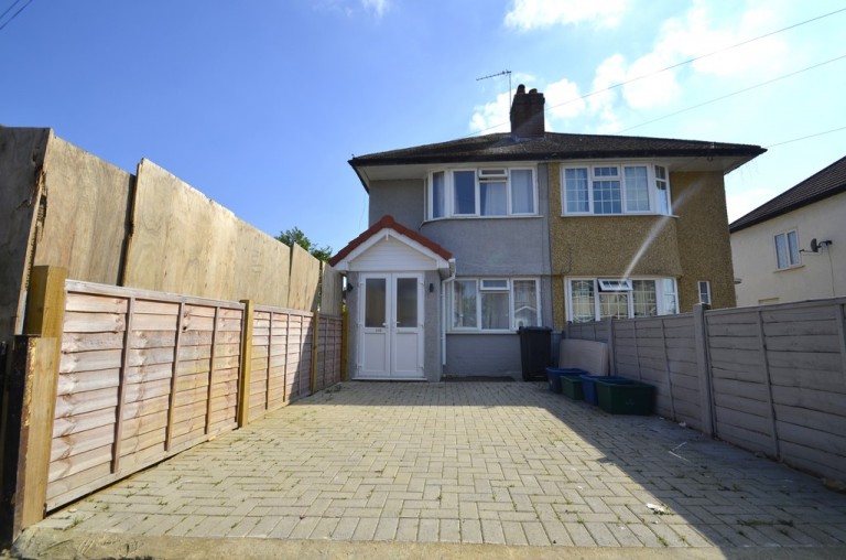 Northumberland Crescent, Feltham