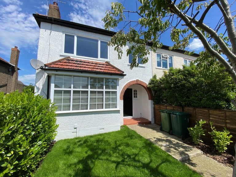 Station Crescent, Ashford
