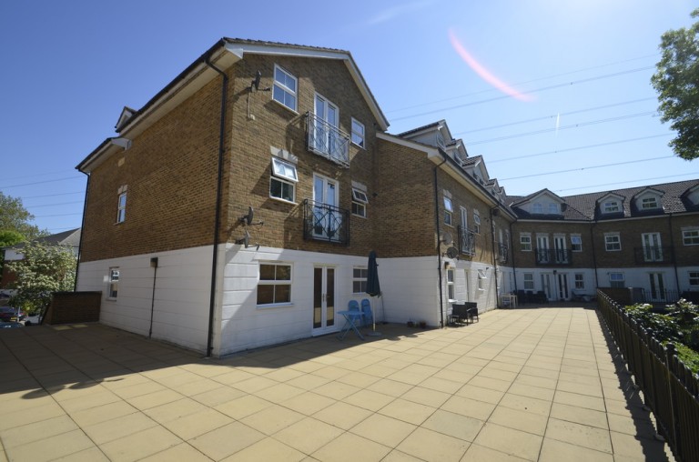 Wraysbury, Staines-upon-Thames