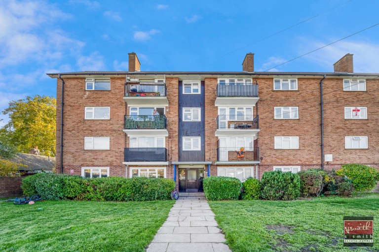 Rowland Way, Ashford