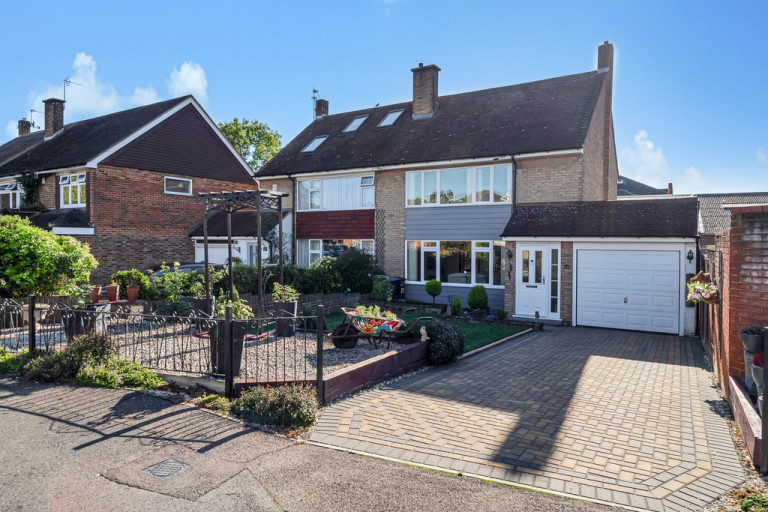 Hanworth Lane, Chertsey