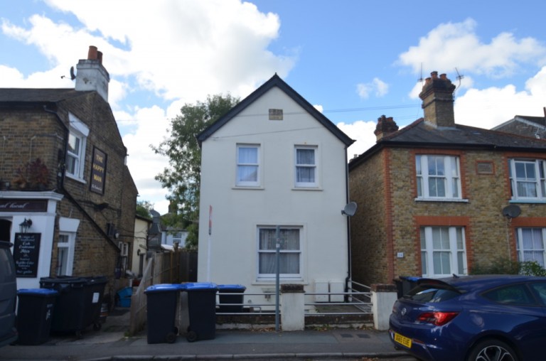 Harvest Road, Englefield Green, Egham