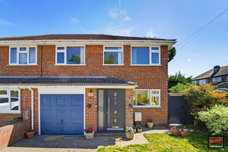 Petersfield Avenue, Staines-upon-Thames, Surrey TW18