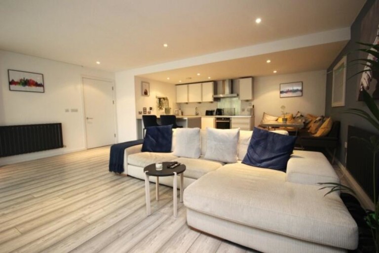 High Street, Staines-upon-Thames