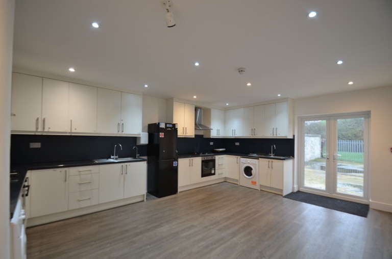 Stanwell New Road, Staines-upon-Thames