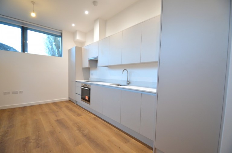 Lakeside Close, Staines-upon-Thames