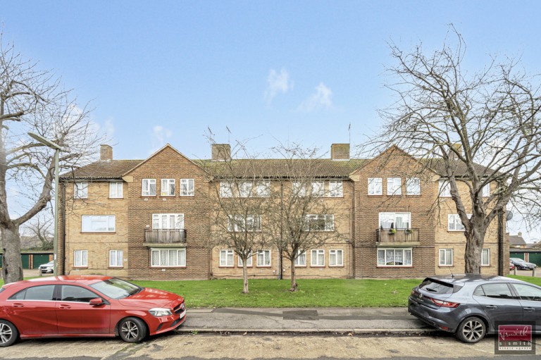 St. Annes Avenue, Stanwell