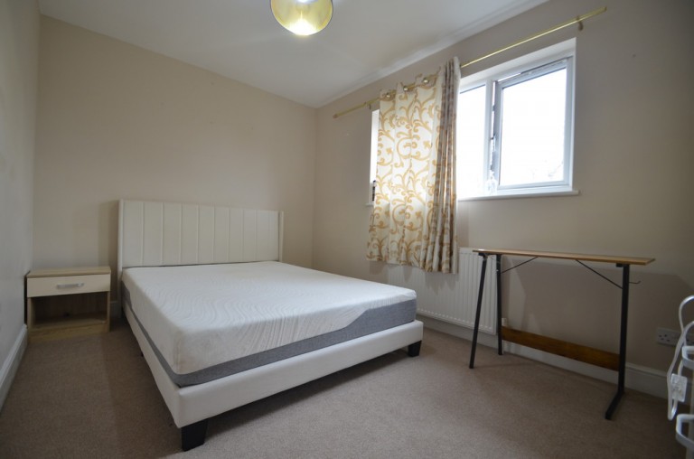 Claremont Road, Staines-upon-Thames