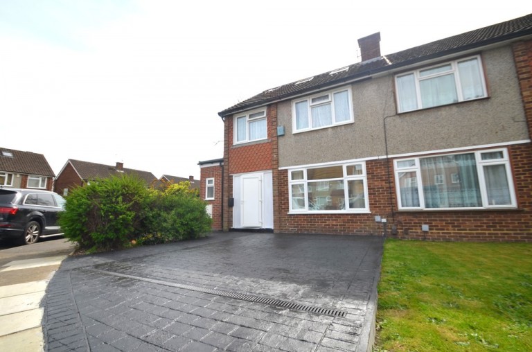 Lynegrove Avenue, Ashford