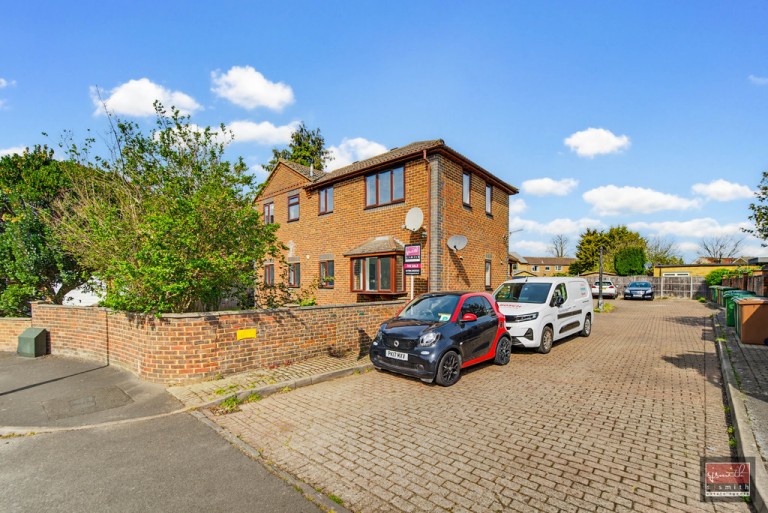 Wellington Court, Ashford