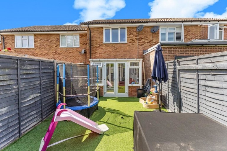 The Heathers, Staines-upon-Thames