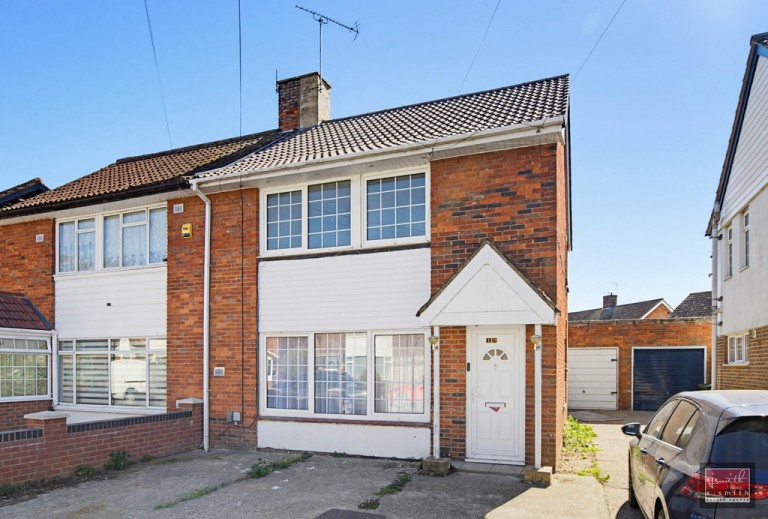 St. Annes Avenue, Stanwell TW19
