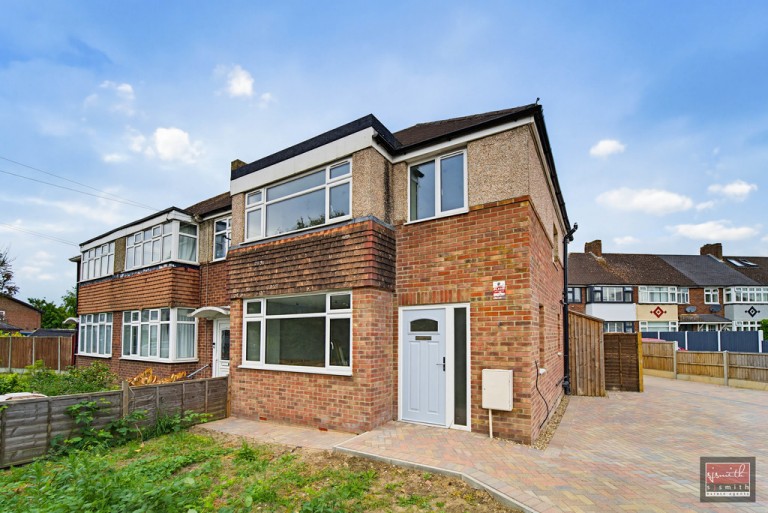 Hogarth Avenue, Ashford