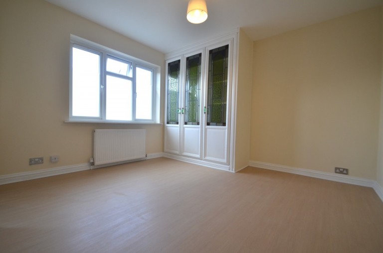 Long Lane, Staines-upon-Thames