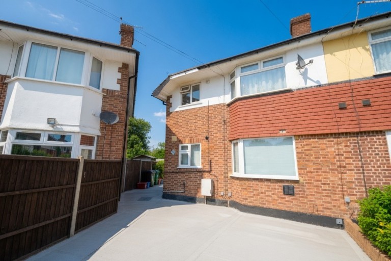 Elmcroft Close, Feltham