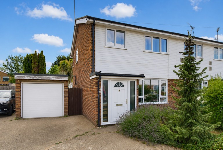 Benen-Stock Road, Stanwell Moor, Surrey TW19