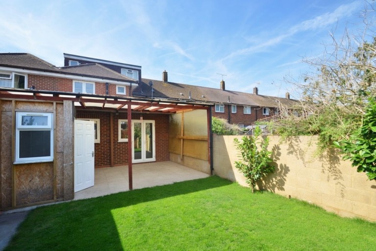 Canopus Way, Staines-upon-Thames