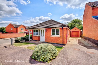 View full details for Cox's Close, Long Buckby, Northamptonshire, NN6 7GH