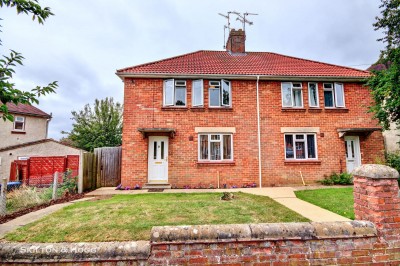 View full details for Tennyson Road, Daventry, NN11 9DQ