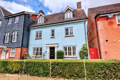 View full details for The Weir, Daventry, NN11 8AU