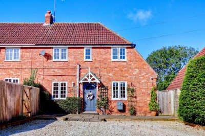 View full details for Pound Lane, Badby, West Northamptonshire, NN11 3AL