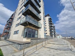 17 The BayMeridian WharfMarinaSwansea