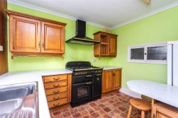 Easterfield Drive, Southgate, Swansea, SA3