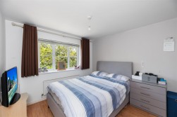 Cae Castell, Loughor, Swansea