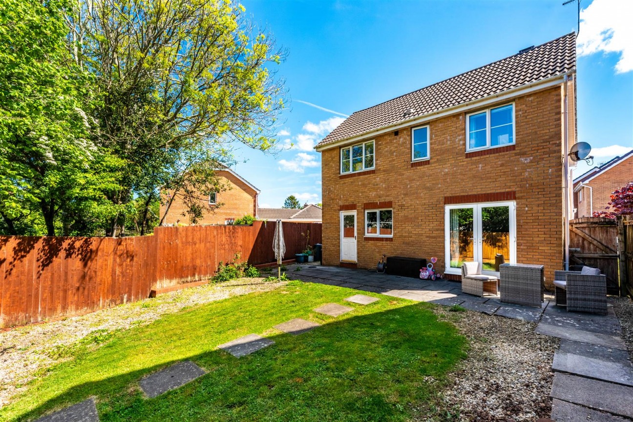 Cae Castell, Loughor, Swansea