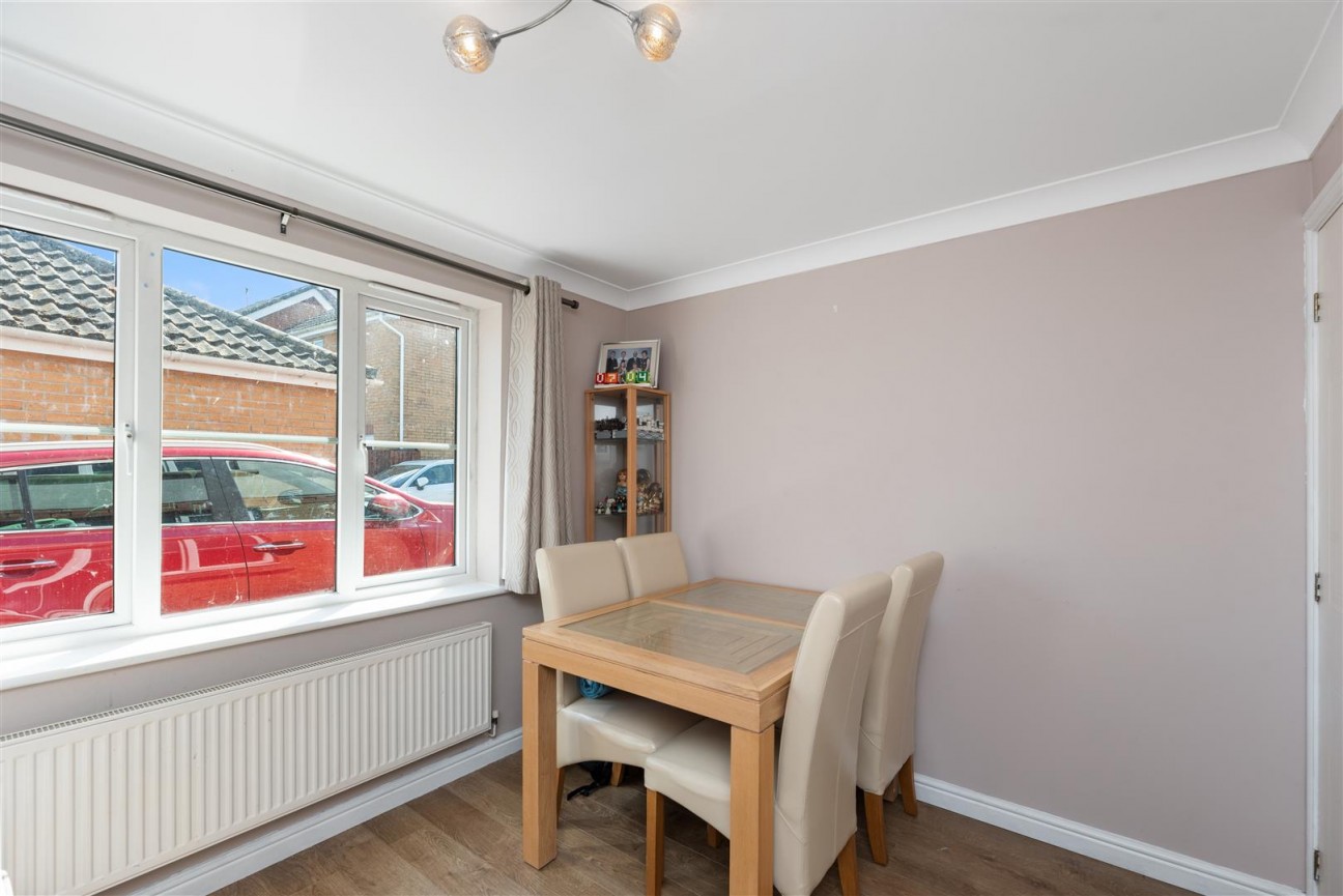 Cae Castell, Loughor, Swansea