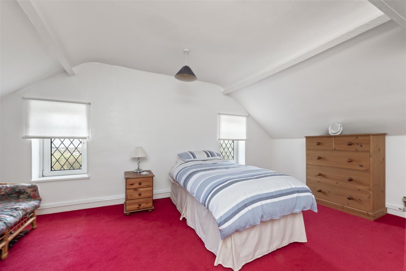 The Rhalt, Llanmorlais, Swansea
