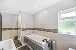 Llwynmawr Close, Sketty, Swansea