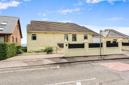 Llwynmawr Close, Sketty, Swansea