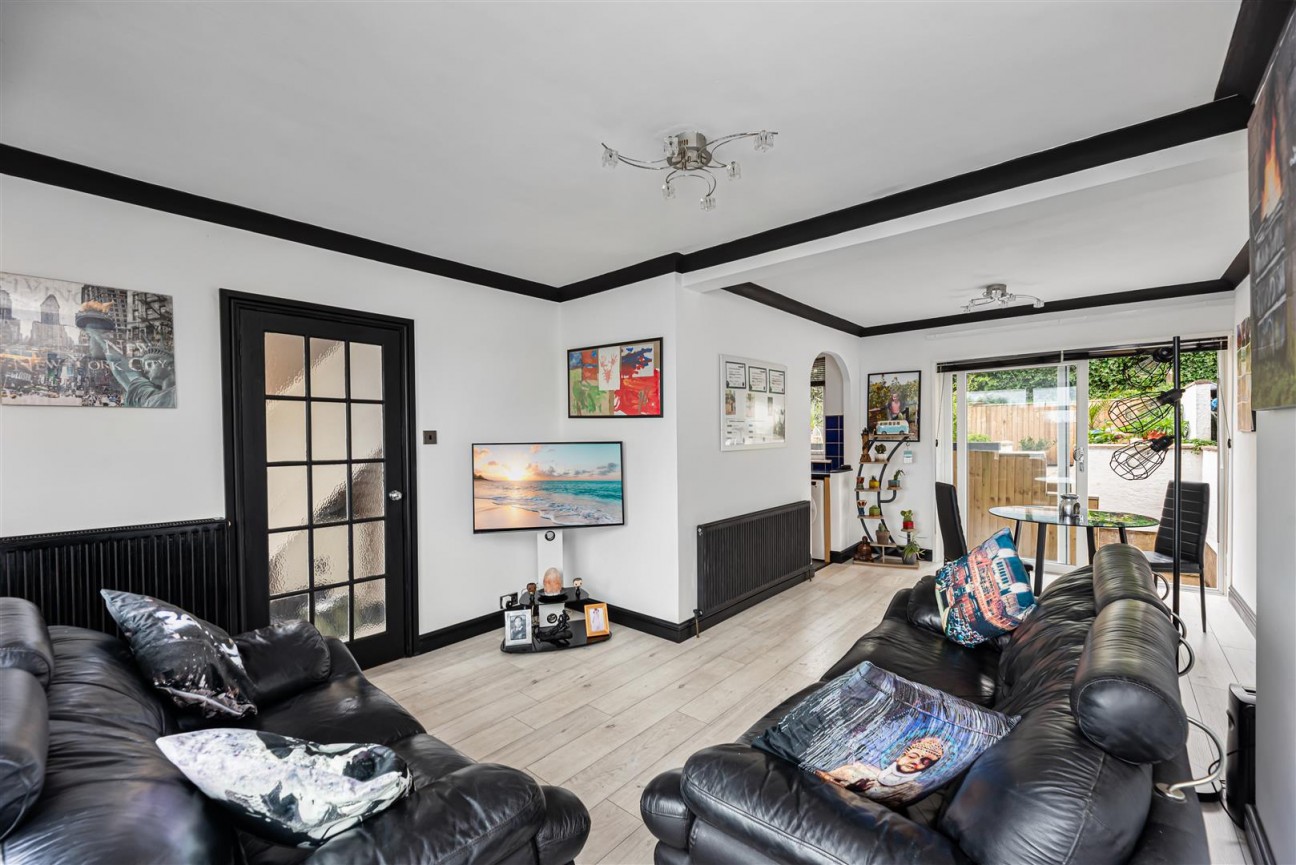 Beverley Gardens, Ravenhill, Swansea