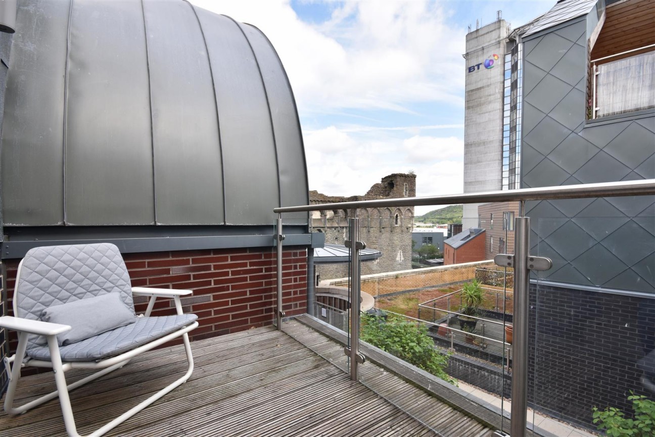 Castle Lane, Swansea