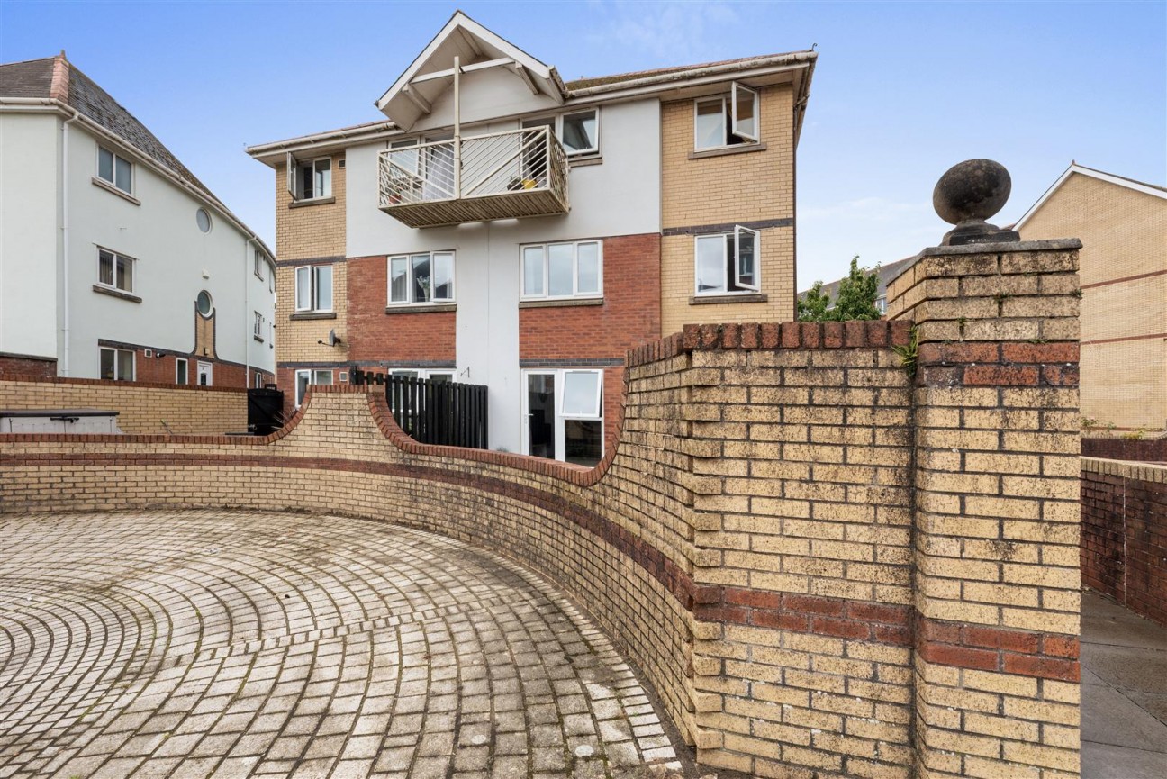 https://www.smithshomes.com/property-to-rent/swansea-maritime-quarter/sa1-1xy/1402852