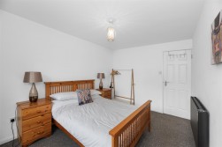 https://www.smithshomes.com/property-to-rent/swansea-maritime-quarter/sa1-1xy/1402852