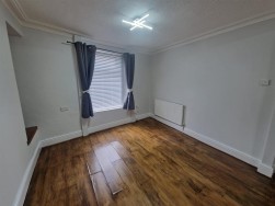 34 Middle RoadCwmbwrlaSwansea