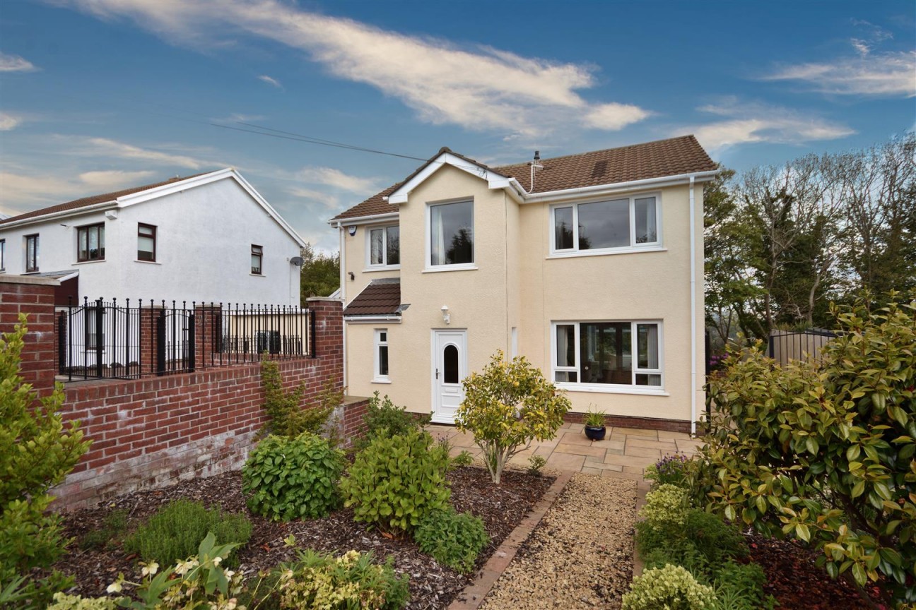 Wychwood Close, Langland, Swansea