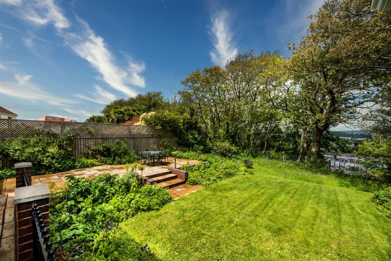 Wychwood Close, Langland, Swansea