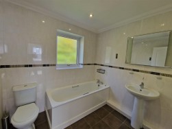 1A Sweet Briar LaneWest CrossSwansea