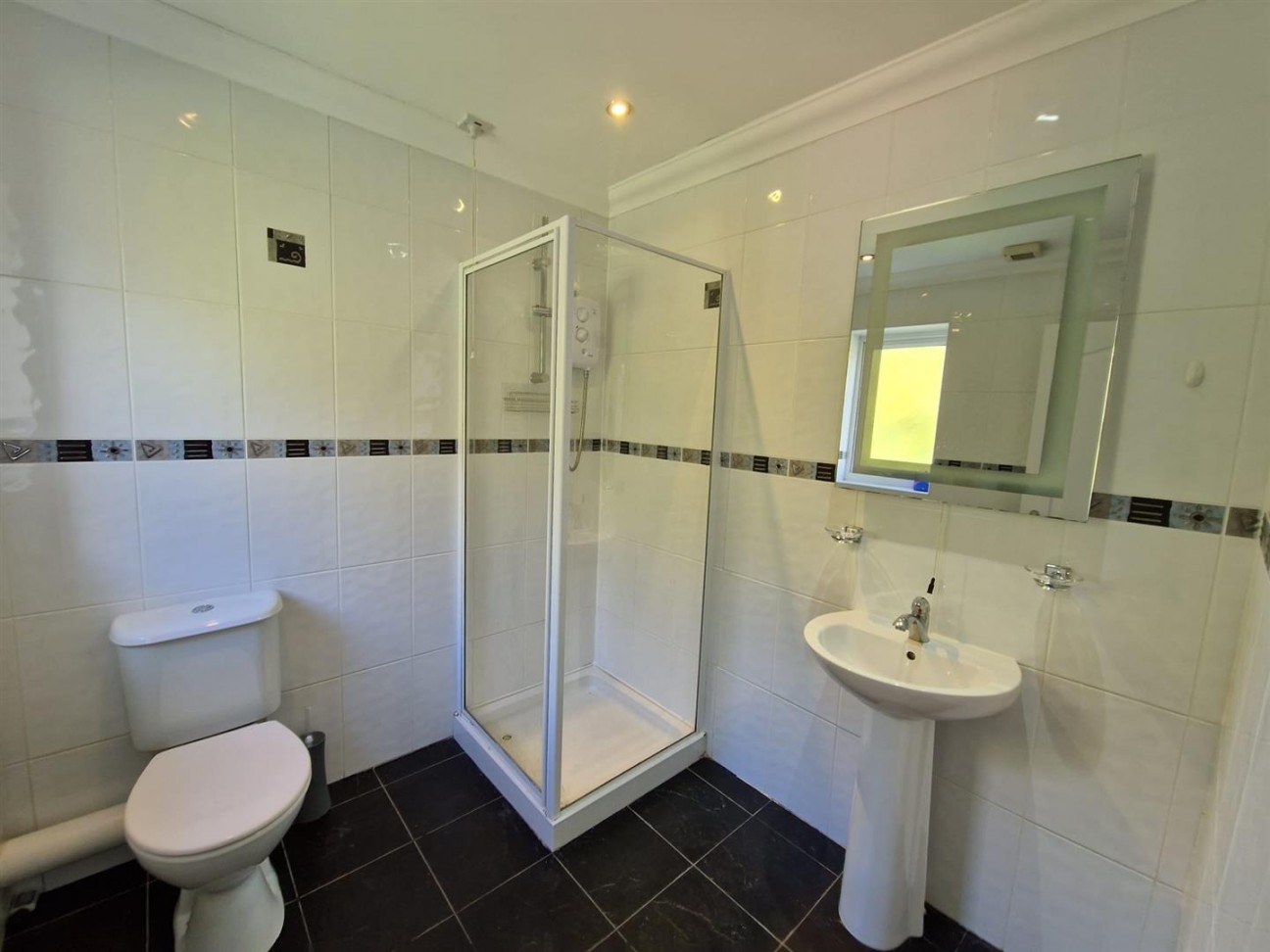 1A Sweet Briar LaneWest CrossSwansea