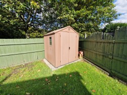 1A Sweet Briar LaneWest CrossSwansea