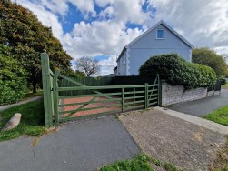 1A Sweet Briar LaneWest CrossSwansea