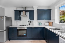 Westbourne Grove, Sketty