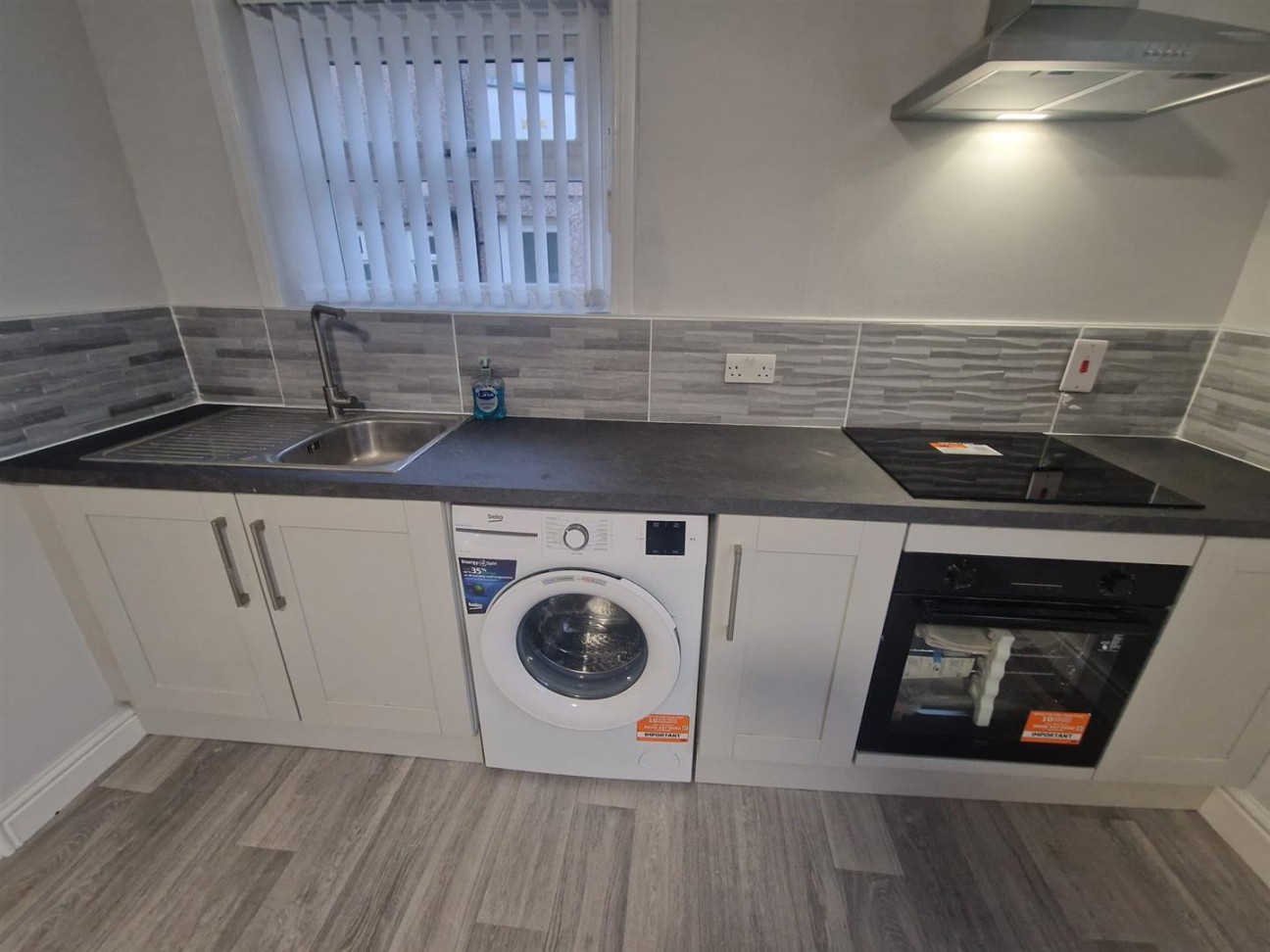 St. Margarets Avenue, Jersey Marine, Neath