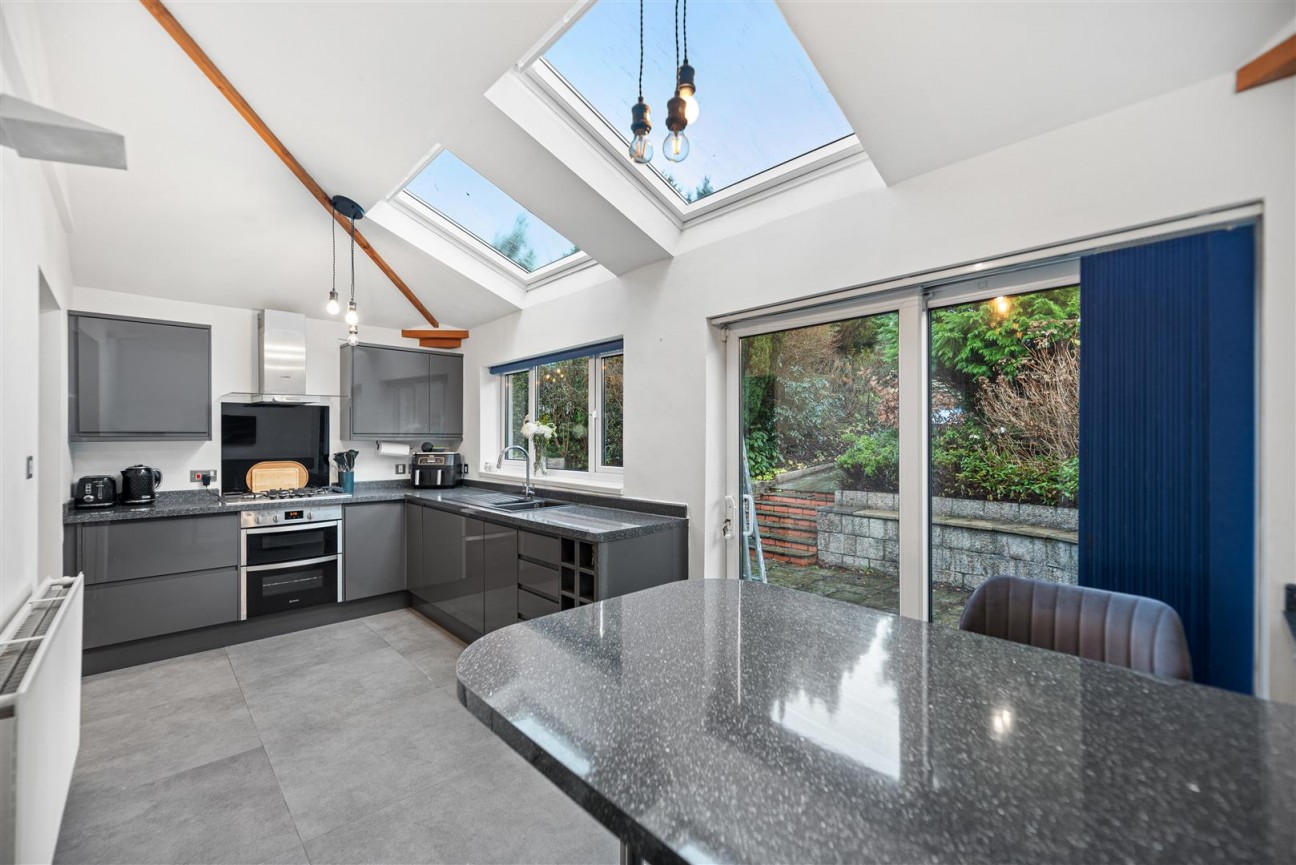 Llwynmawr Road, Sketty, Swansea