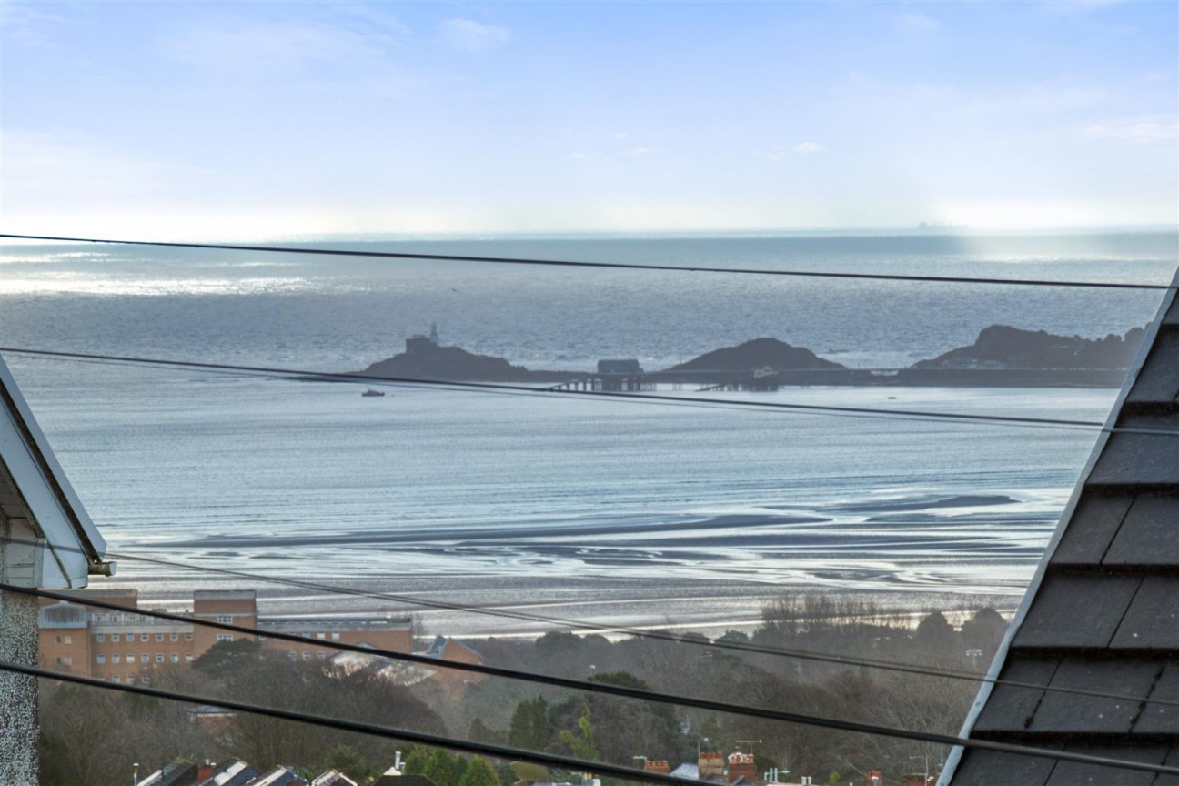 Llwynmawr Road, Sketty, Swansea