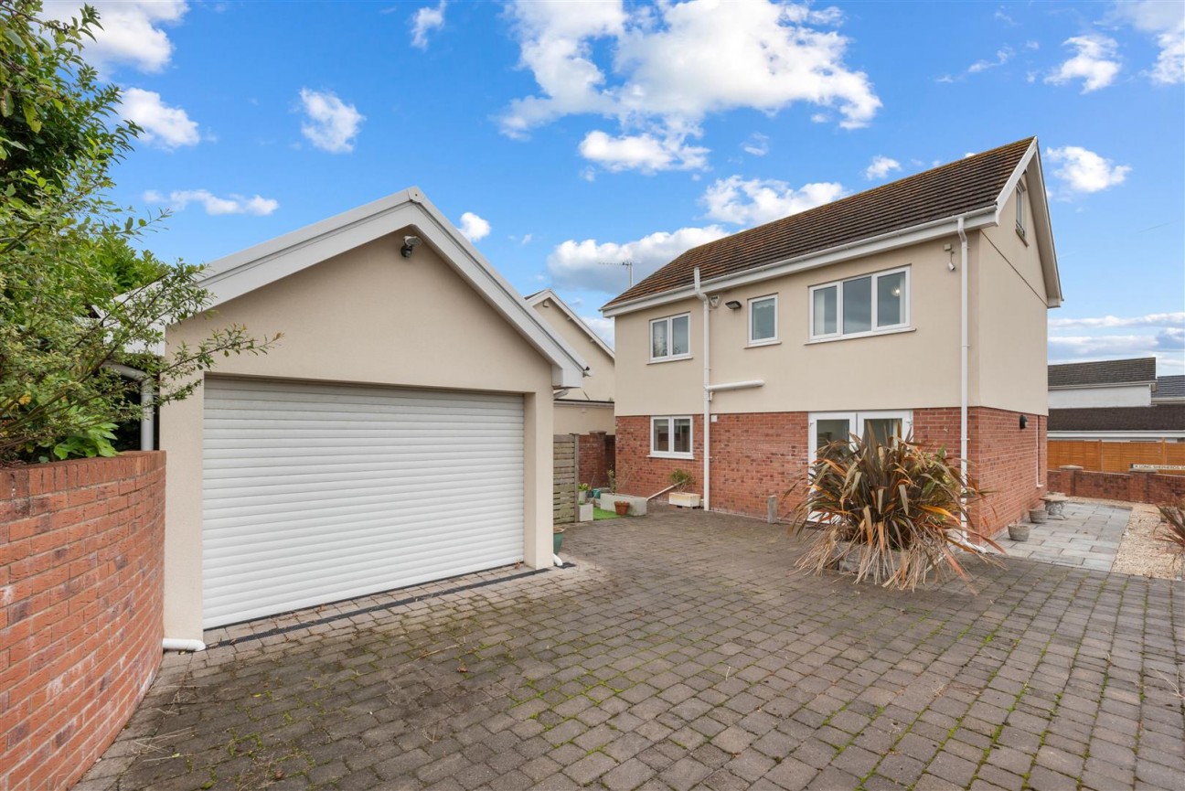 Long Shepherds Drive, Caswell, Swansea